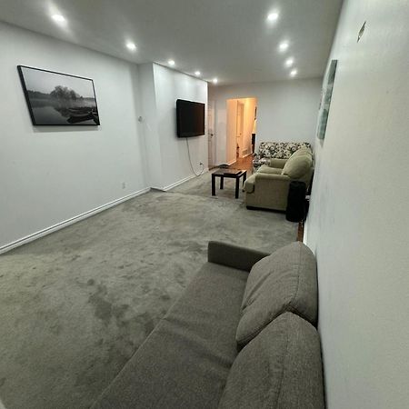 فندق 28 Bingham Road برامبتون المظهر الخارجي الصورة